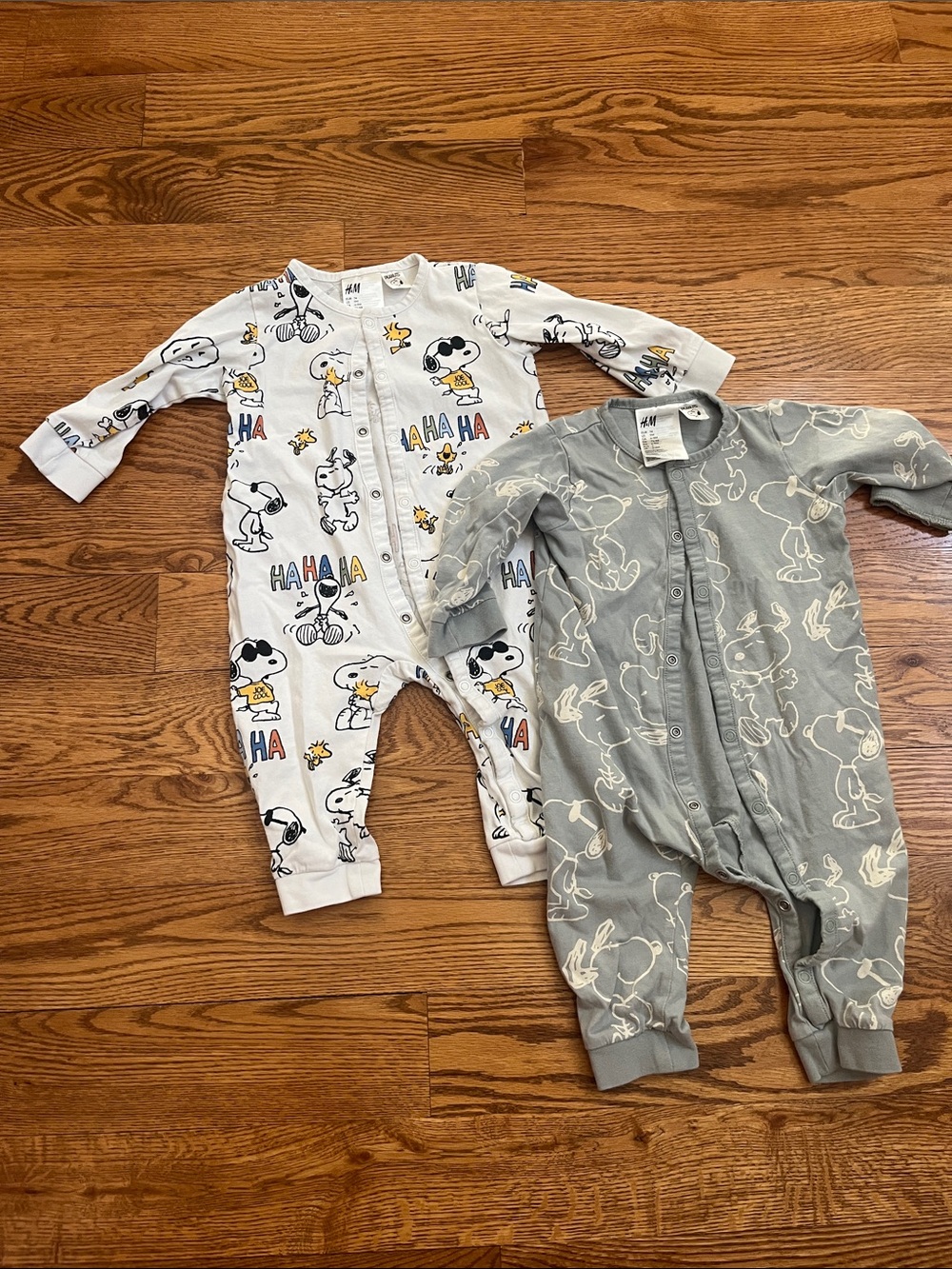 H&M White & Gray Snoopy Print Baby One-Piece Bodysuit Set